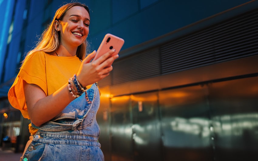 social media on romantic relationships